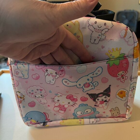 Hello Kitty & Friends Insulated Lunch Bag - Picture 2 of 9